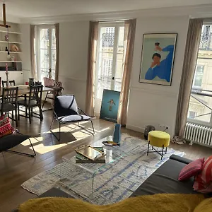 https://south-pigalle-martyrs-sunny-spacious-familial.fr-paris.fr