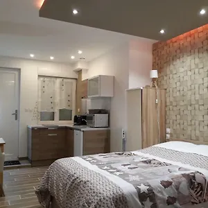 https://studio-mistral.hotels-rhonealpes.com